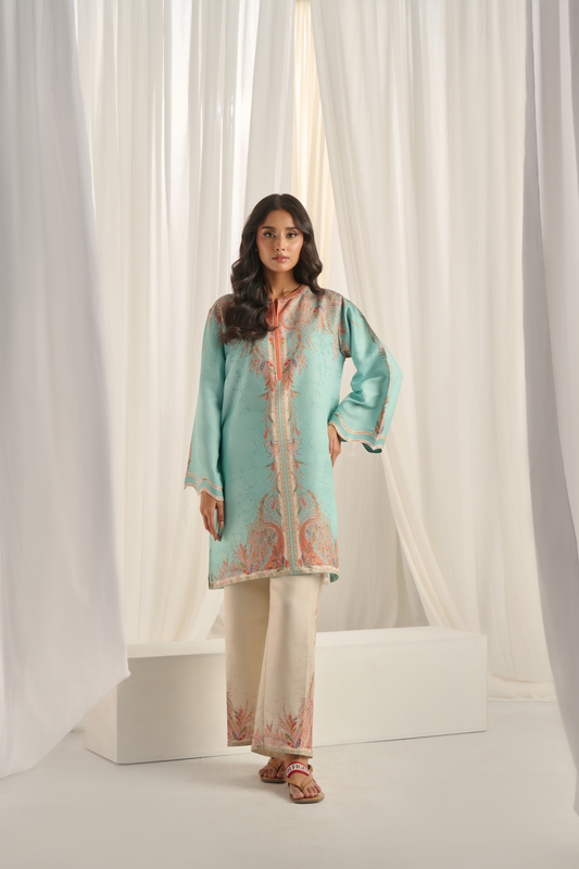 Best Women's Suits in Karachi: Elevate Your Style with Timeless Elegance